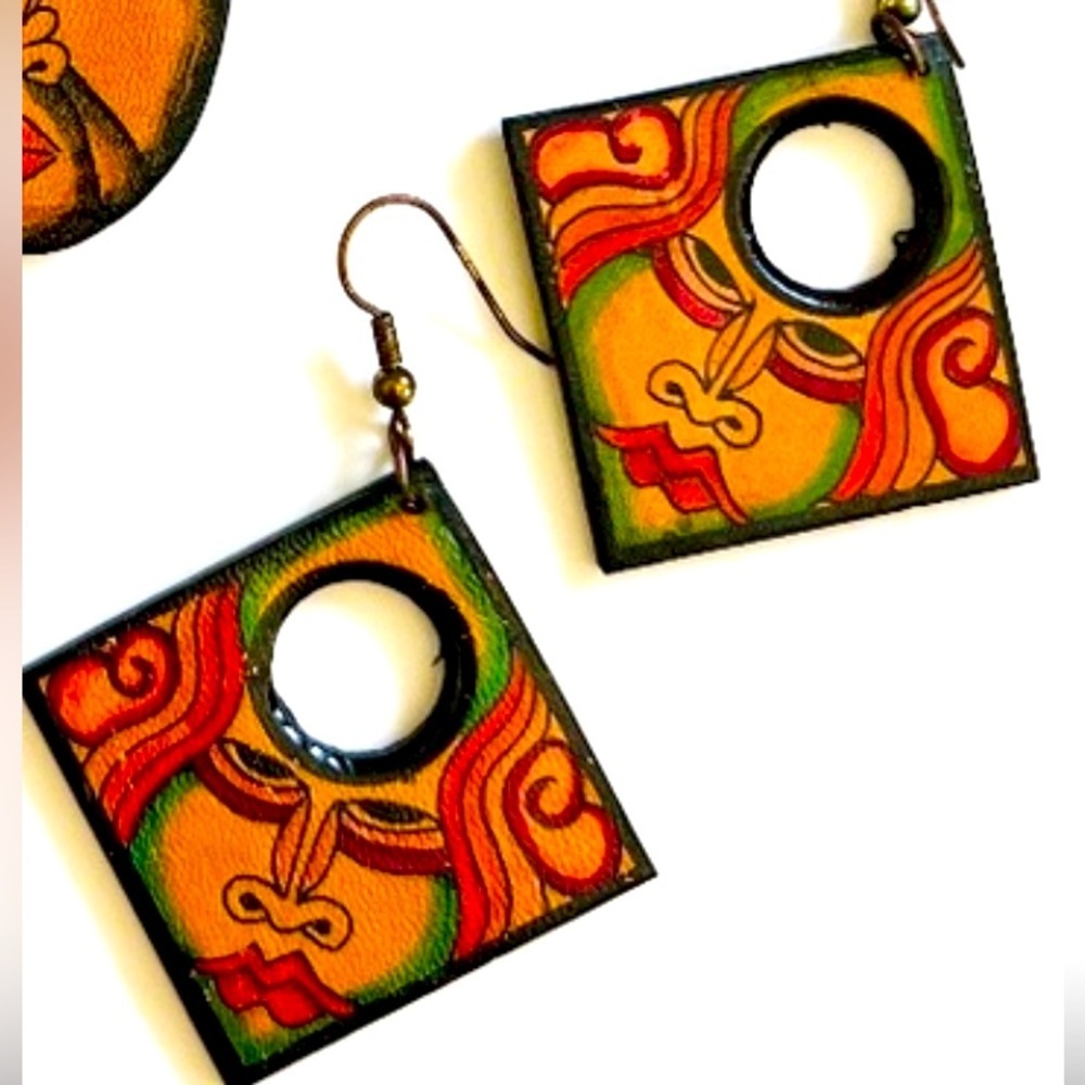 🔥HOST PICK🔥 RARE FIND Vintage Handcrafted Leather Earrings